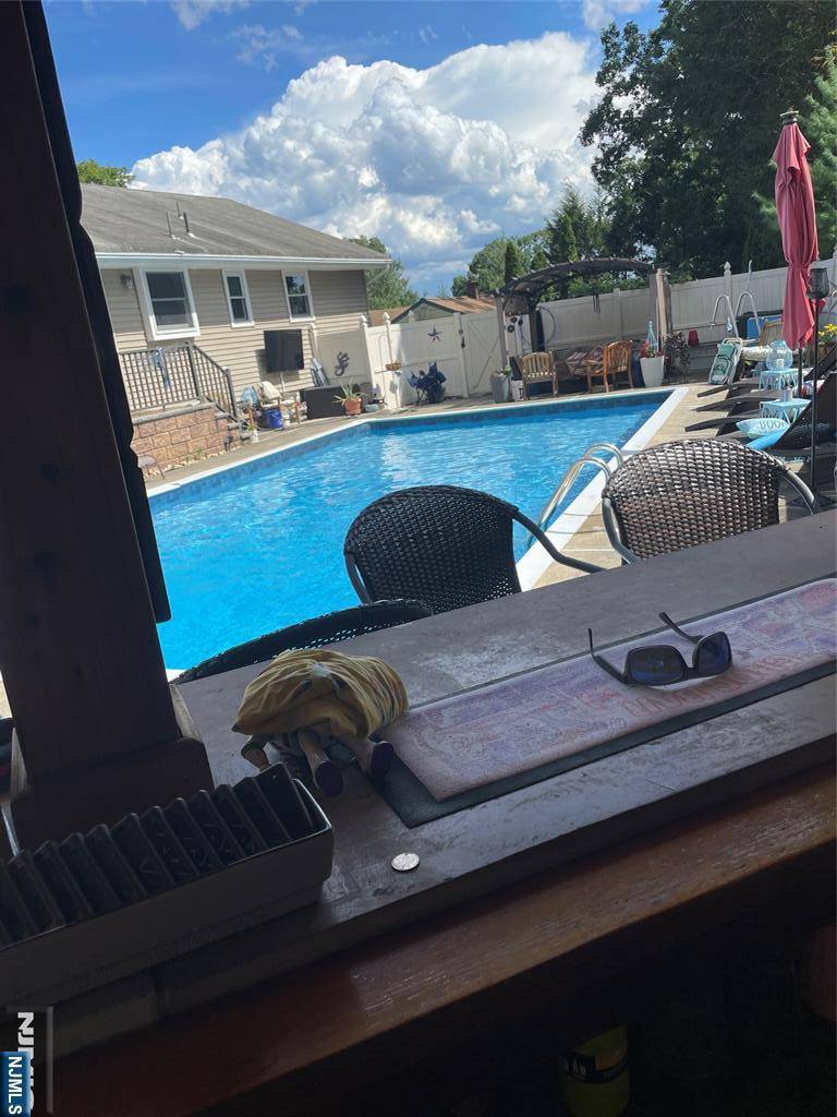 Bloomingdale, NJ 07403,131 Star Lake RD