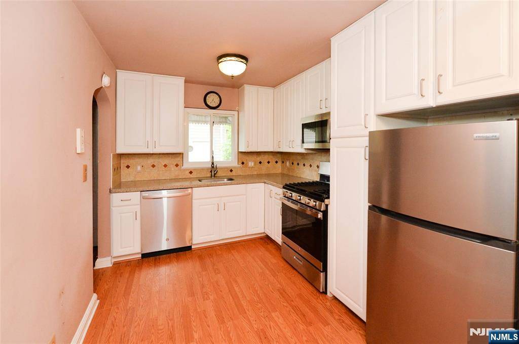 Fair Lawn, NJ 07410,0-54 W Amsterdam AVE