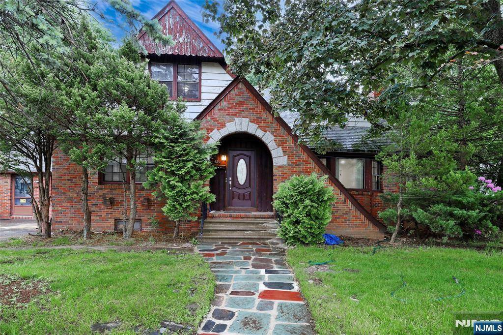 Fair Lawn, NJ 07410,4-21 Saddle River RD #1