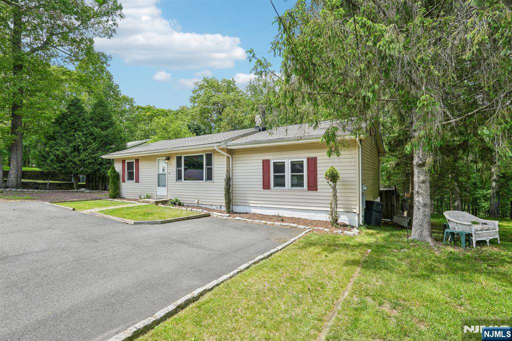 Hopatcong, NJ 07843,104 Leland TRL
