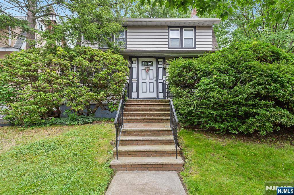 Ridgefield Park, NJ 07660,21 Spruce AVE