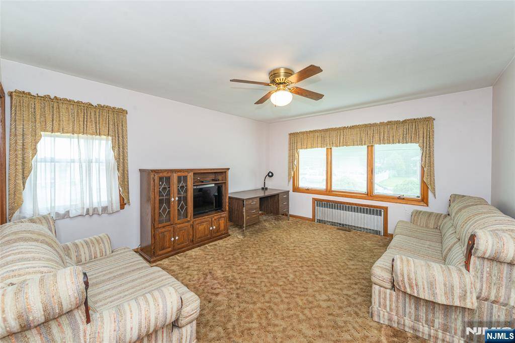 Clifton, NJ 07013,11 Duane RD