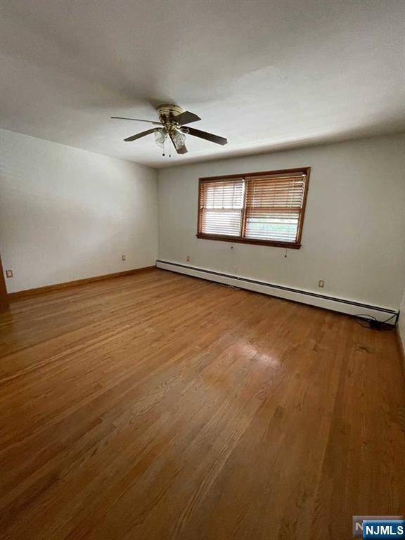 Elmwood Park, NJ 07407,87 Miller AVE #1