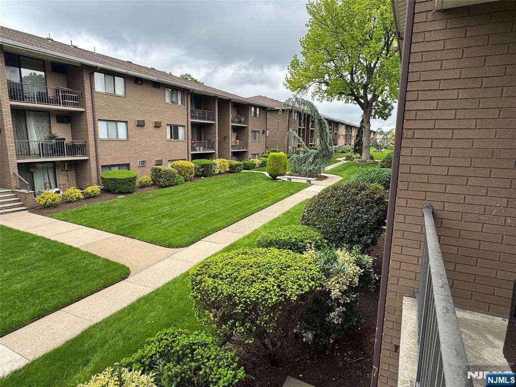 Little Ferry, NJ 07643,460b Liberty #208