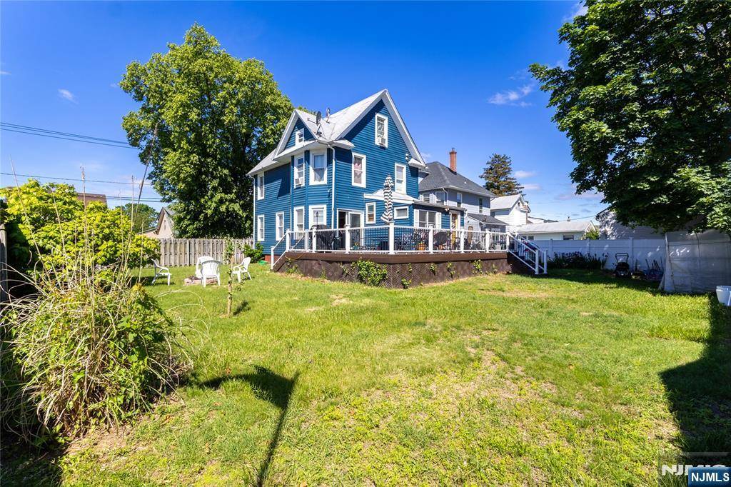 Elmwood Park, NJ 07407,93 Rosemont AVE