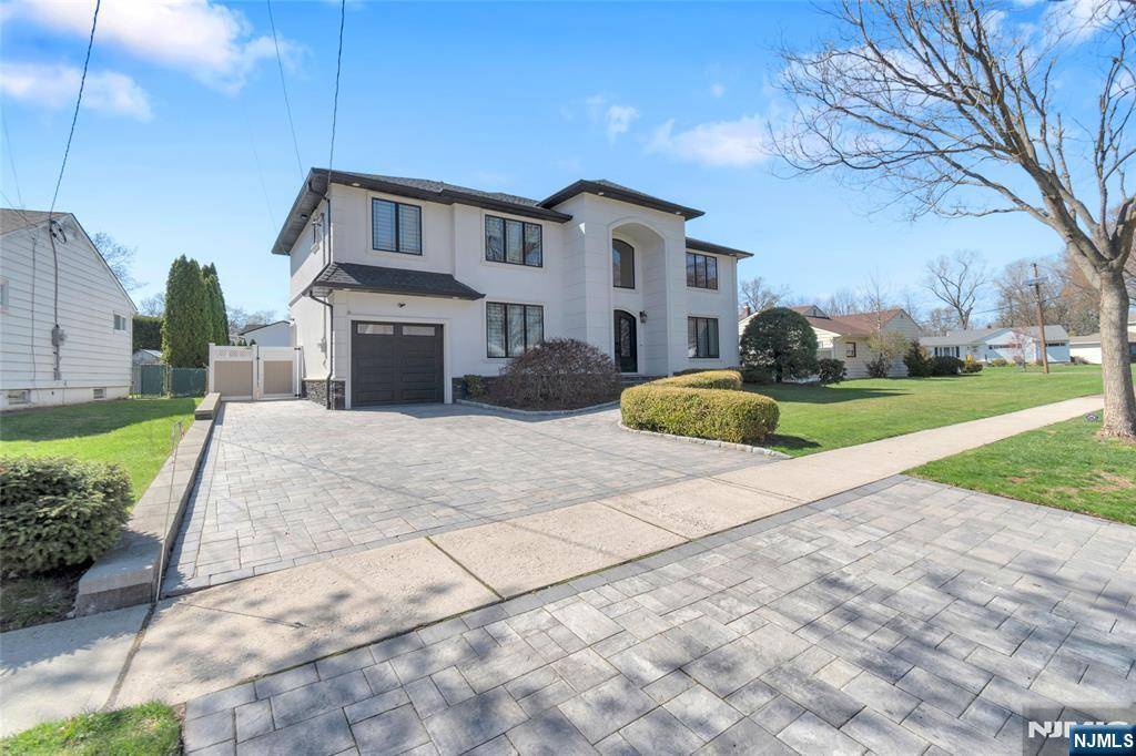 River Edge, NJ 07661,183 Oak AVE