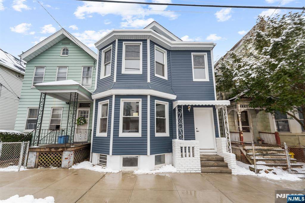 Harrison, NJ 07029,321 William ST #2