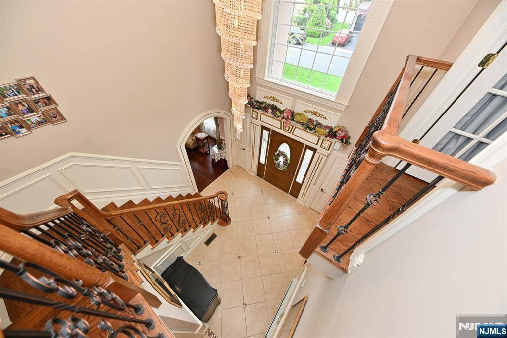 New Milford, NJ 07646,310 Hirschfeld PL