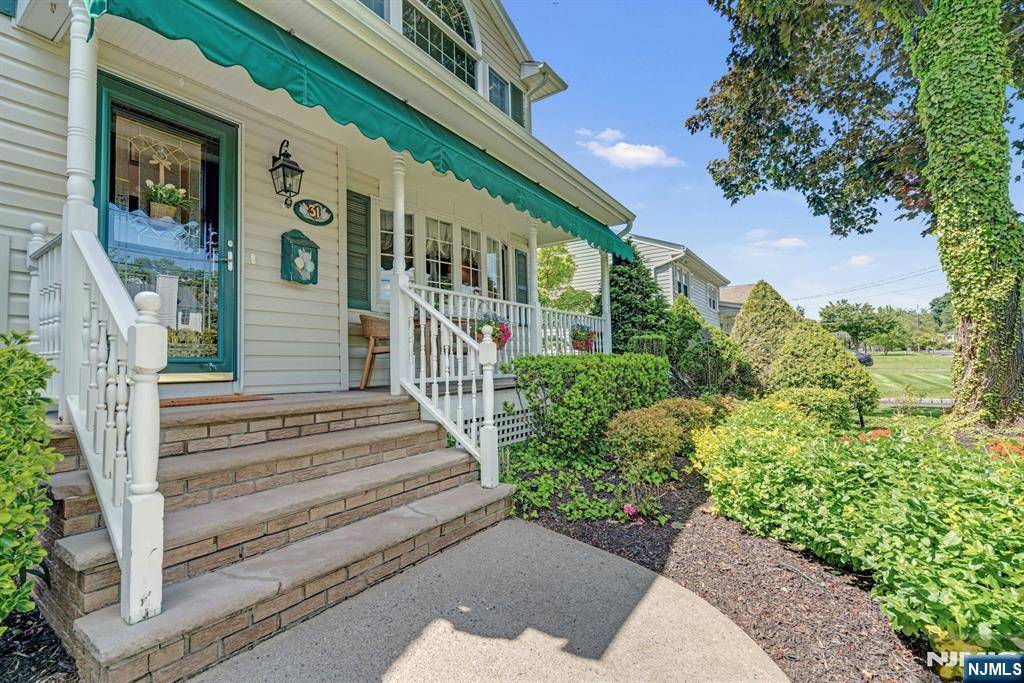Glen Rock, NJ 07452,31 Woodvale RD