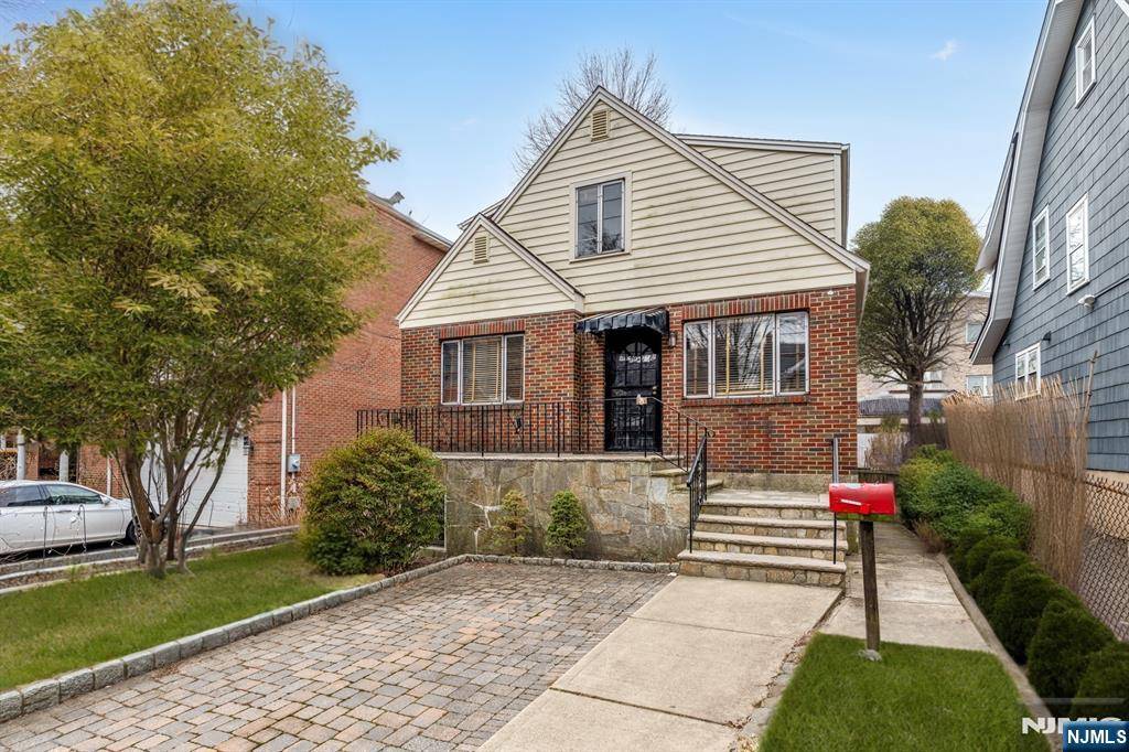 Cliffside Park, NJ 07010,44 Knox AVE