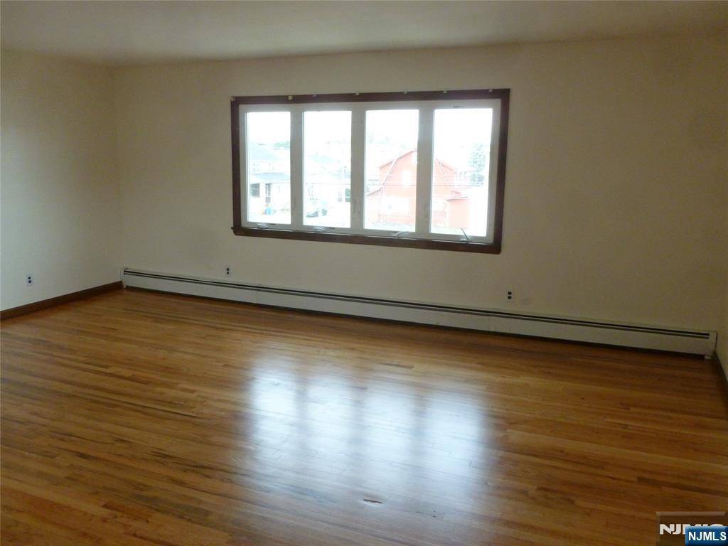 Saddle Brook, NJ 07663,318 President ST #2