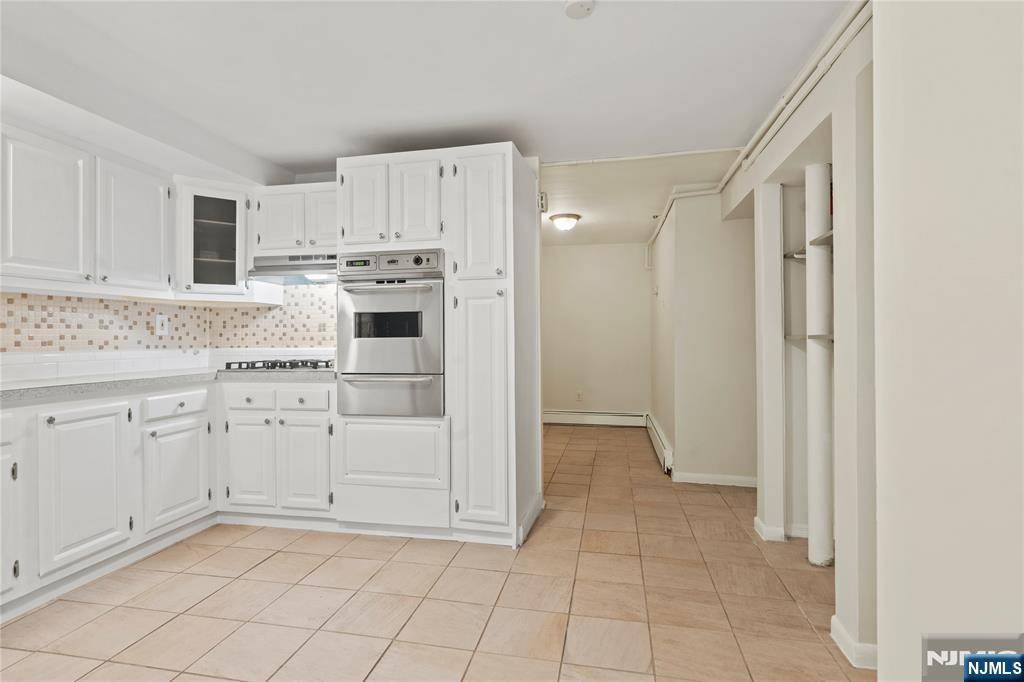 Union City, NJ 07087,1510 Central AVE #1