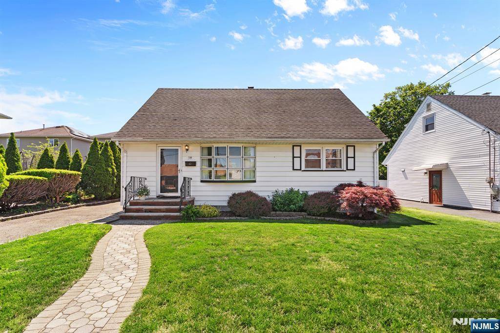 Clifton, NJ 07012,19 Jaskot LN