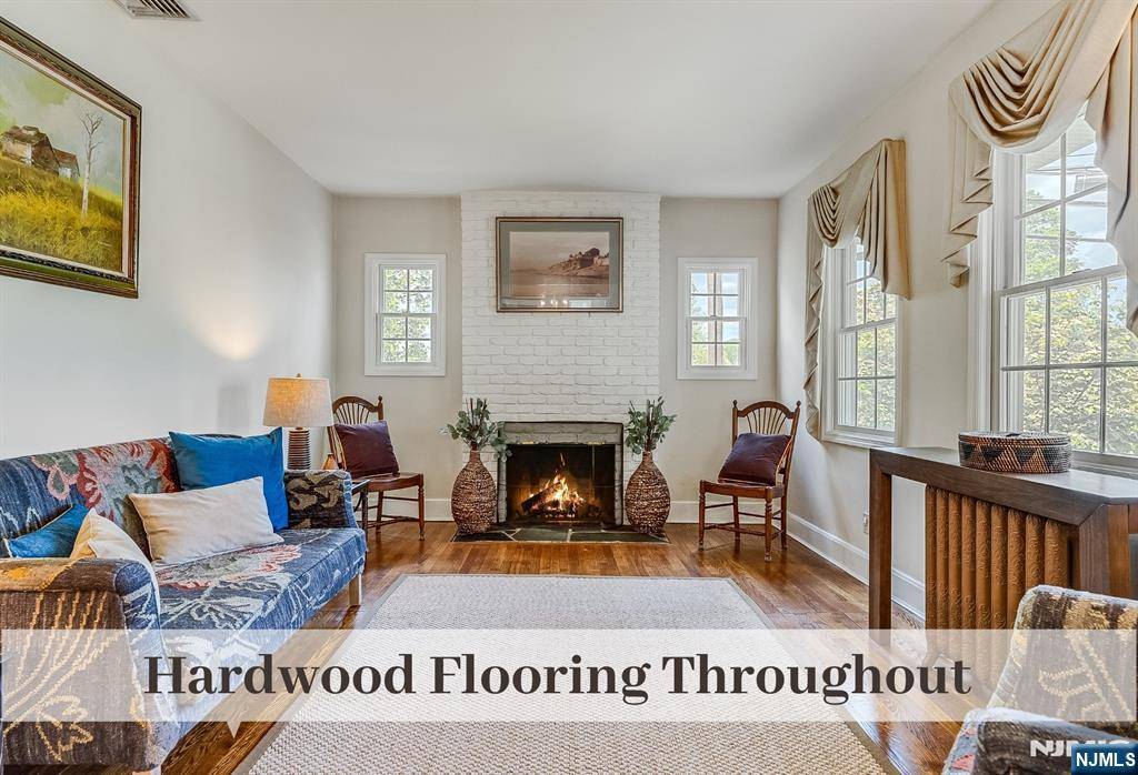 Ridgewood, NJ 07450,640 E Glen AVE