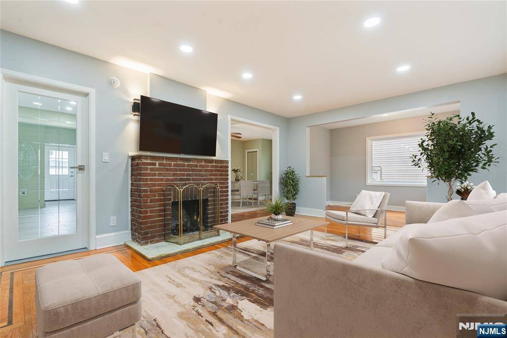 Teaneck, NJ 07666,1153 Margaret ST