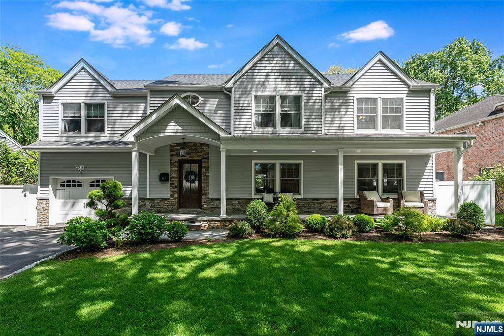 Paramus, NJ 07652,61 Ferndale RD