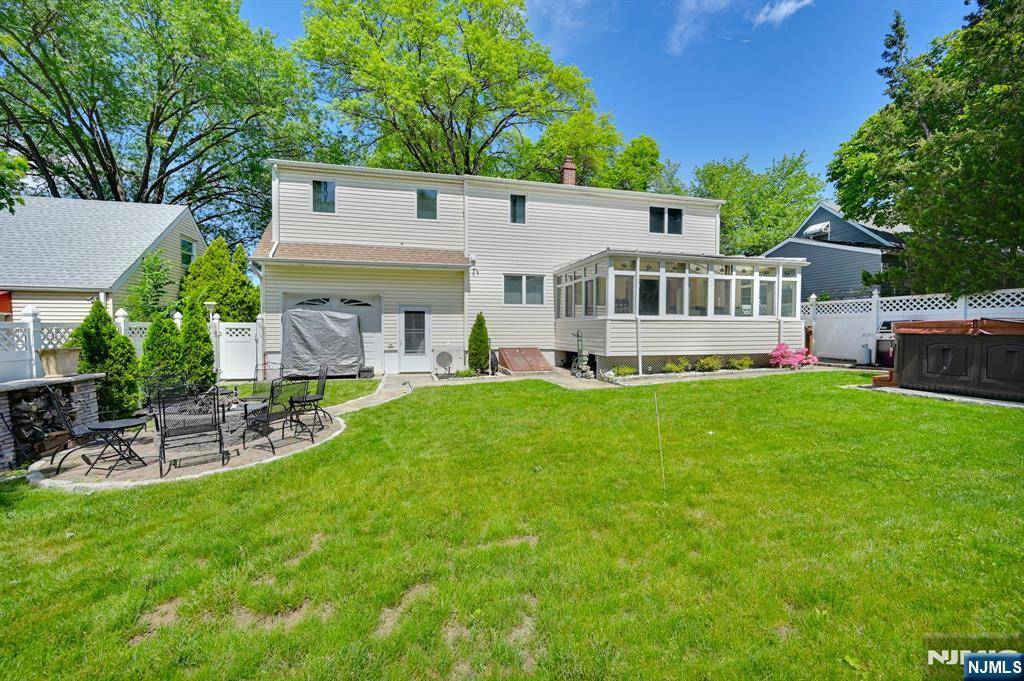 Maywood, NJ 07607,Address not disclosed