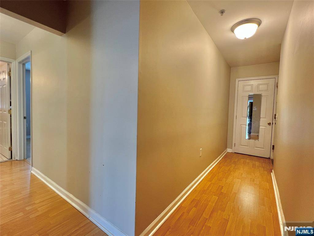 Cliffside Park, NJ 07010,547 Gorge RD #4B