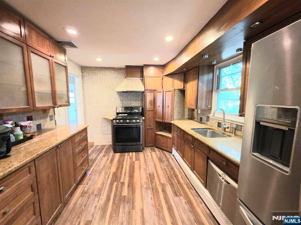 Cresskill, NJ 07626,293 Concord ST
