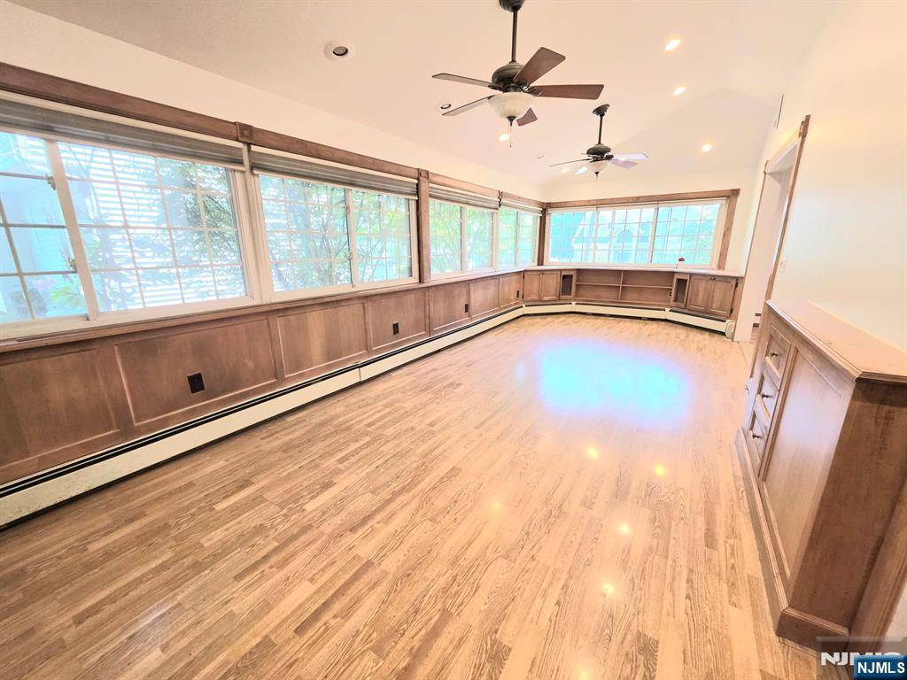 Cresskill, NJ 07626,293 Concord ST