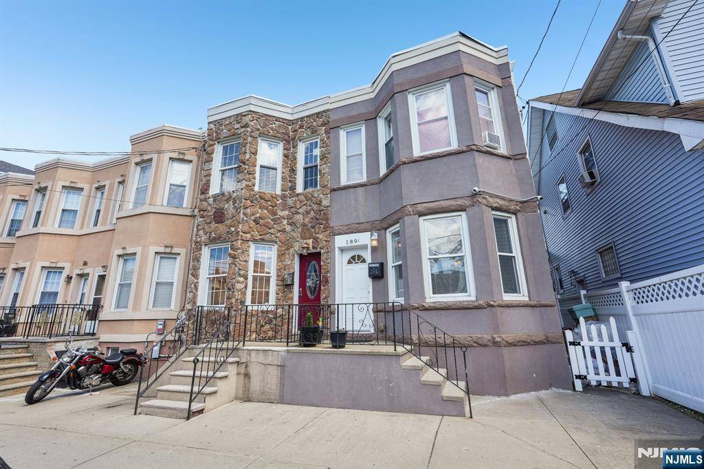 Passaic, NJ 07055,189 1/2 Howe AVE