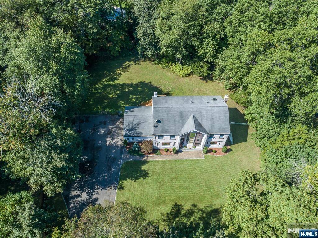 Hillsdale, NJ 07642,131 Cedar LN