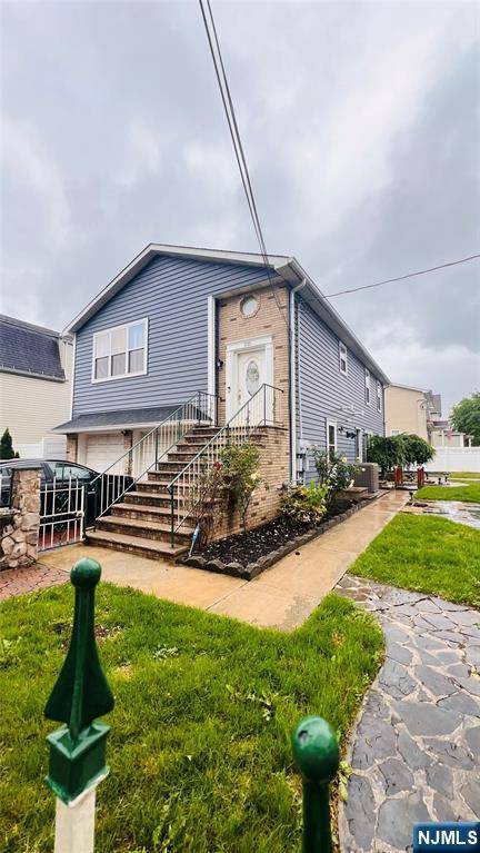 Linden, NJ 07036,215 Bower ST #FL 1