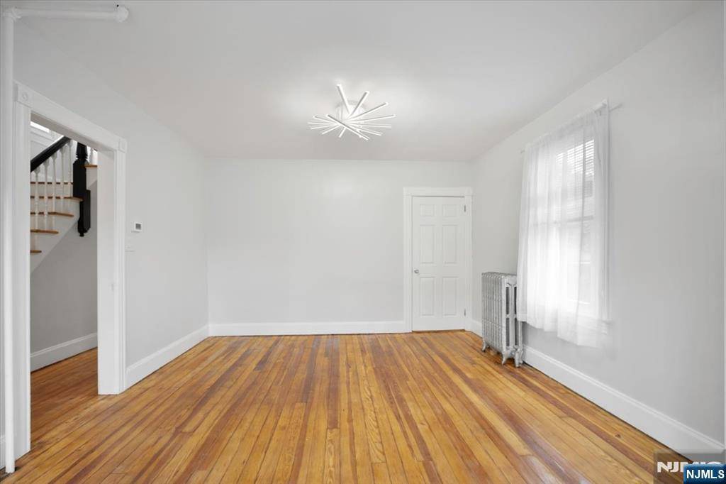 Hackensack, NJ 07601,113 John ST