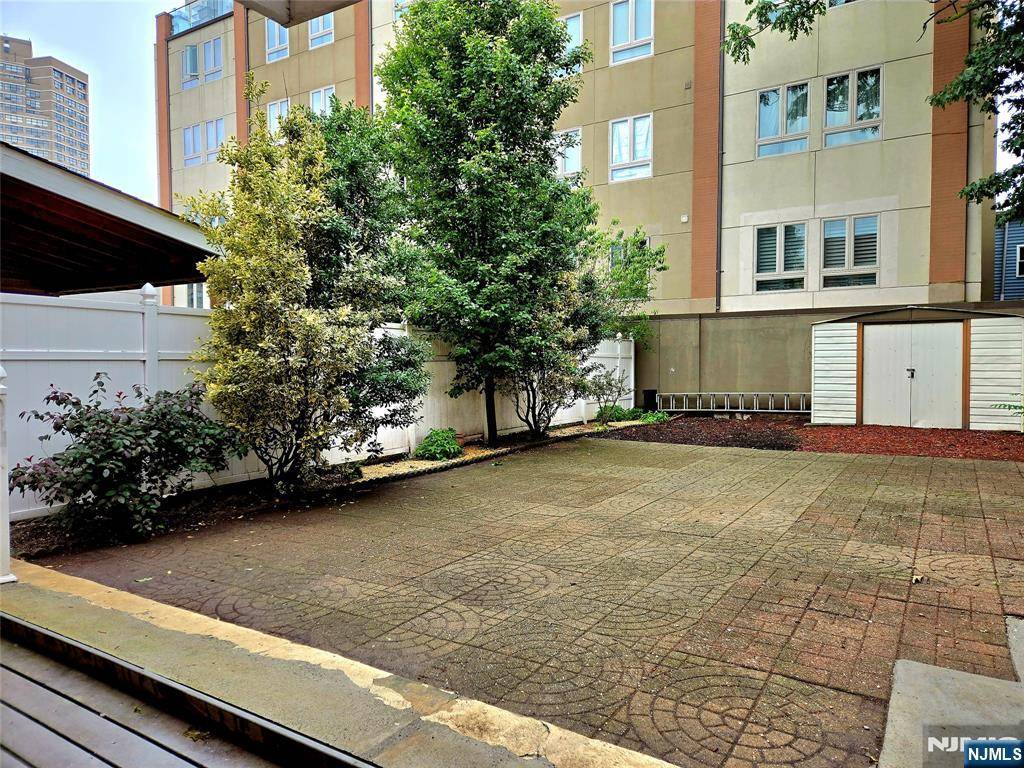 Guttenberg, NJ 07093,69 70th #2