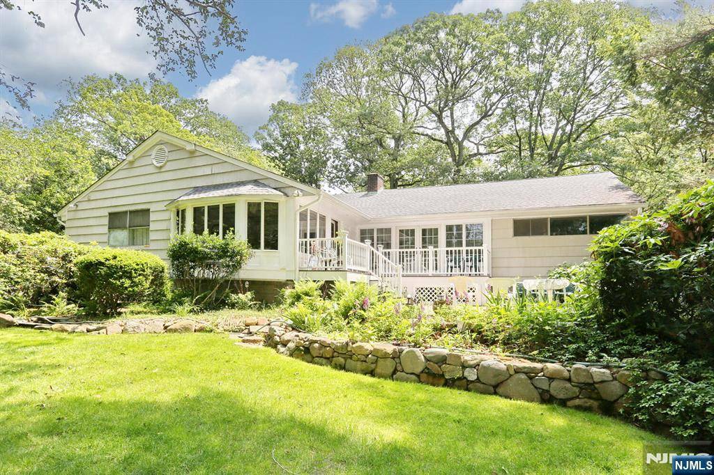 Hillsdale, NJ 07642,5 Brookview TER