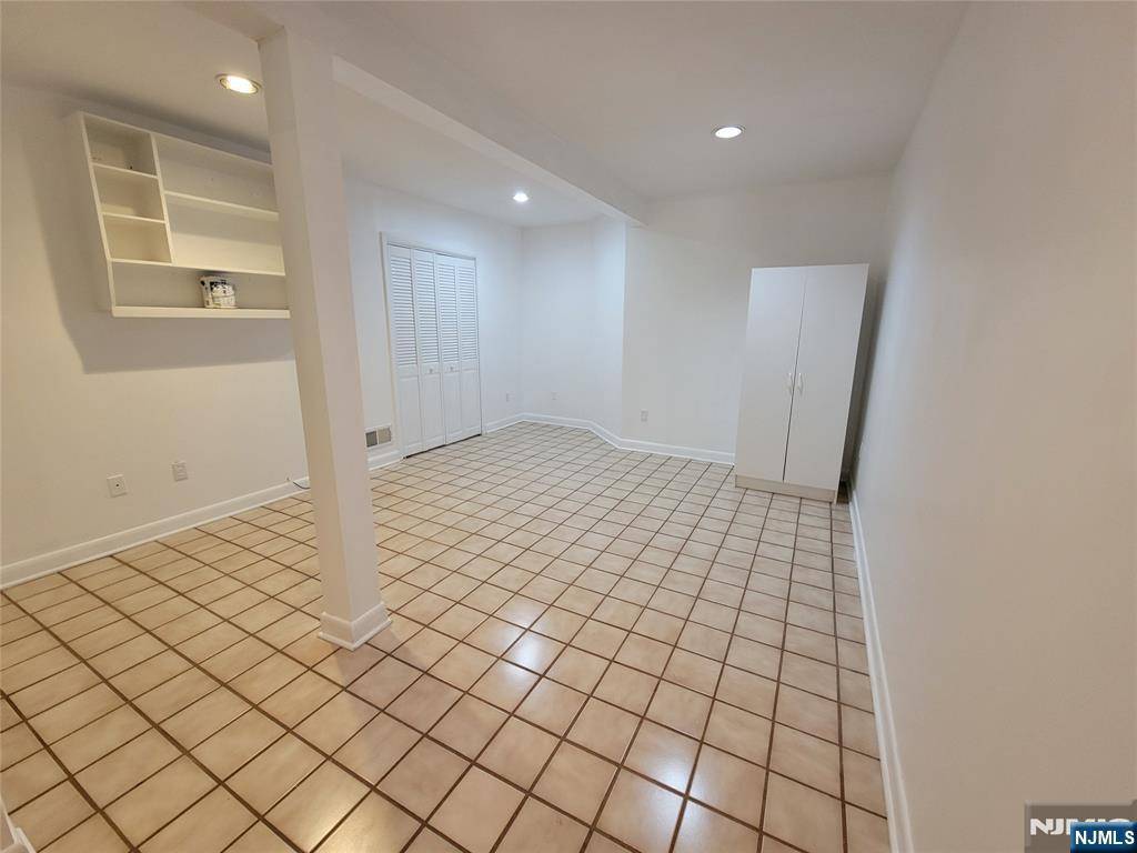West Milford, NJ 07480,30 Concord RD #B