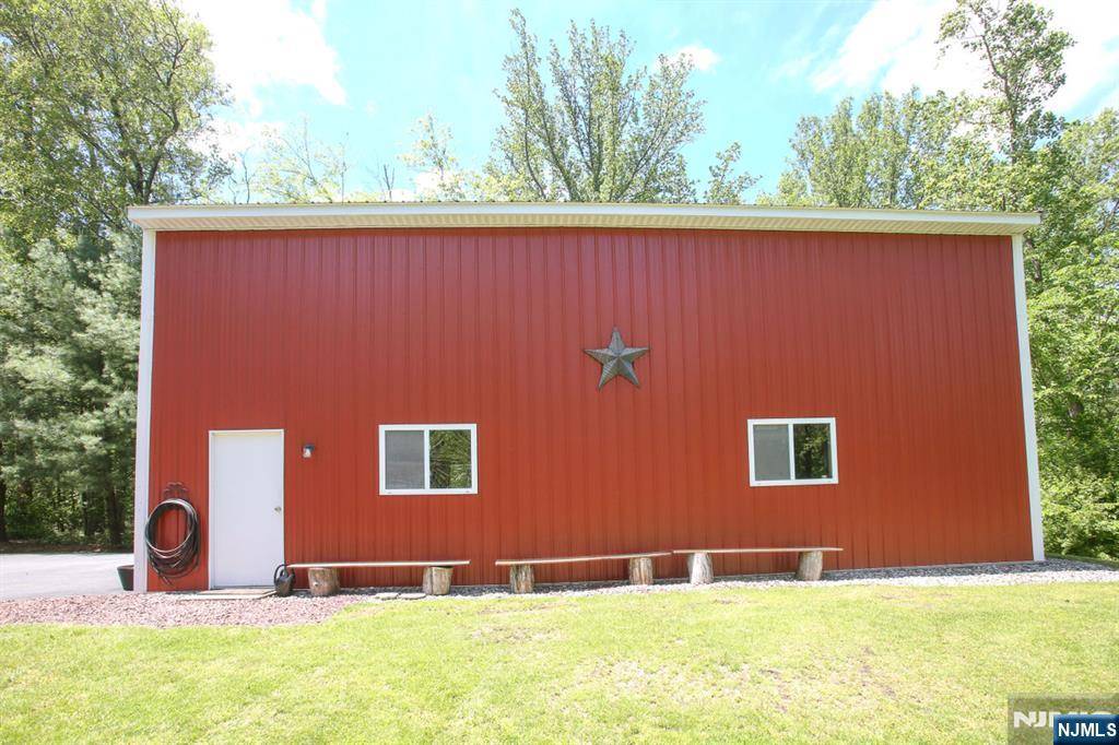 Rockaway Township, NJ 07866,253 Old Beach Glen RD