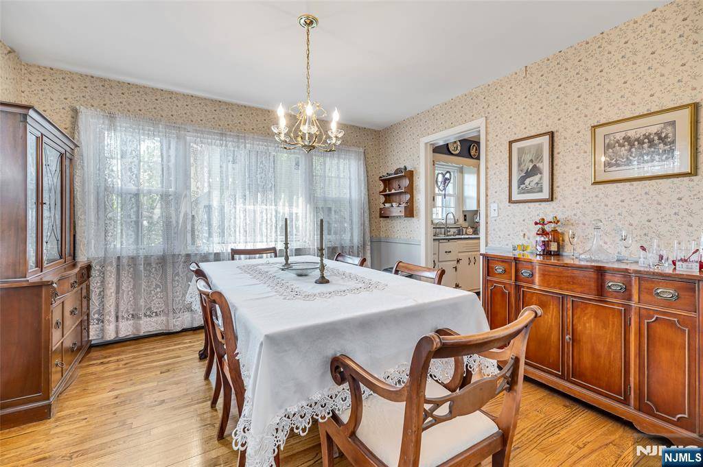 Ramsey, NJ 07446,119 Buckingham DR