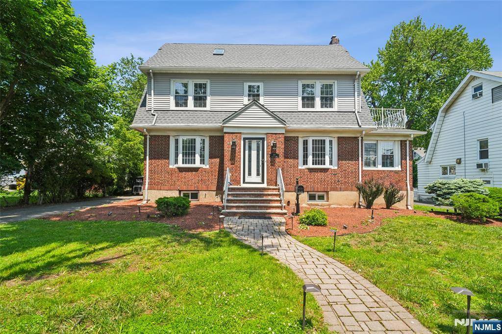 Teaneck, NJ 07666,217 Grayson PL