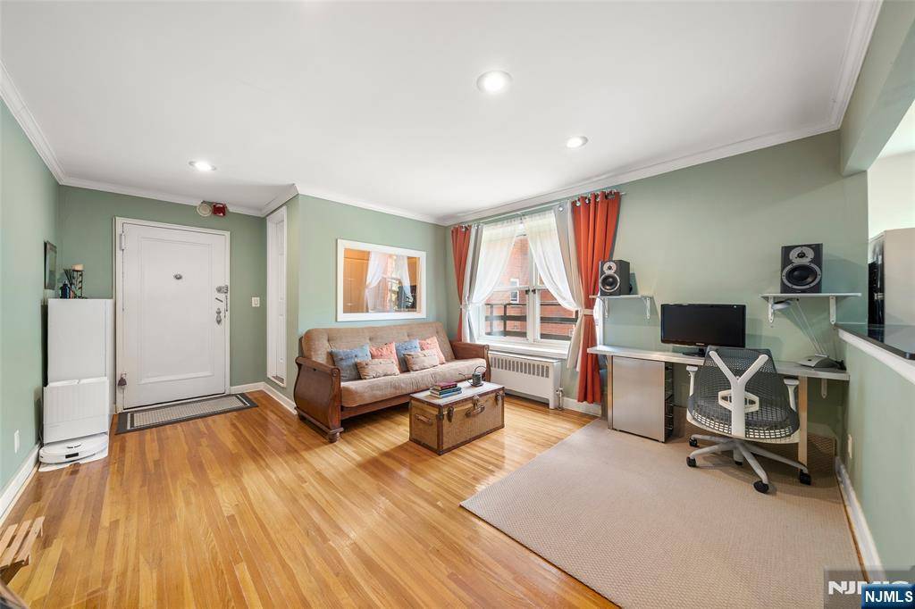 Fort Lee, NJ 07024,2340 Linwood AVE #3F