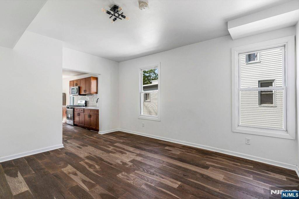 Newark, NJ 07107,73 S 13th #2