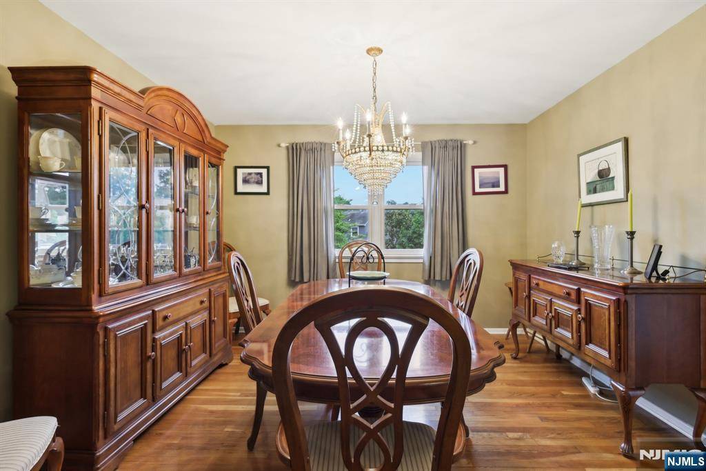 Fanwood, NJ 07023,4 Birchwood TER