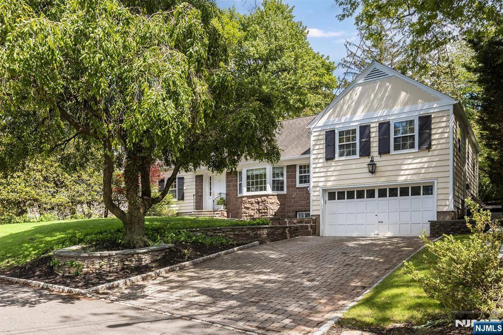 Verona, NJ 07044,9 Stonewood Pkwy