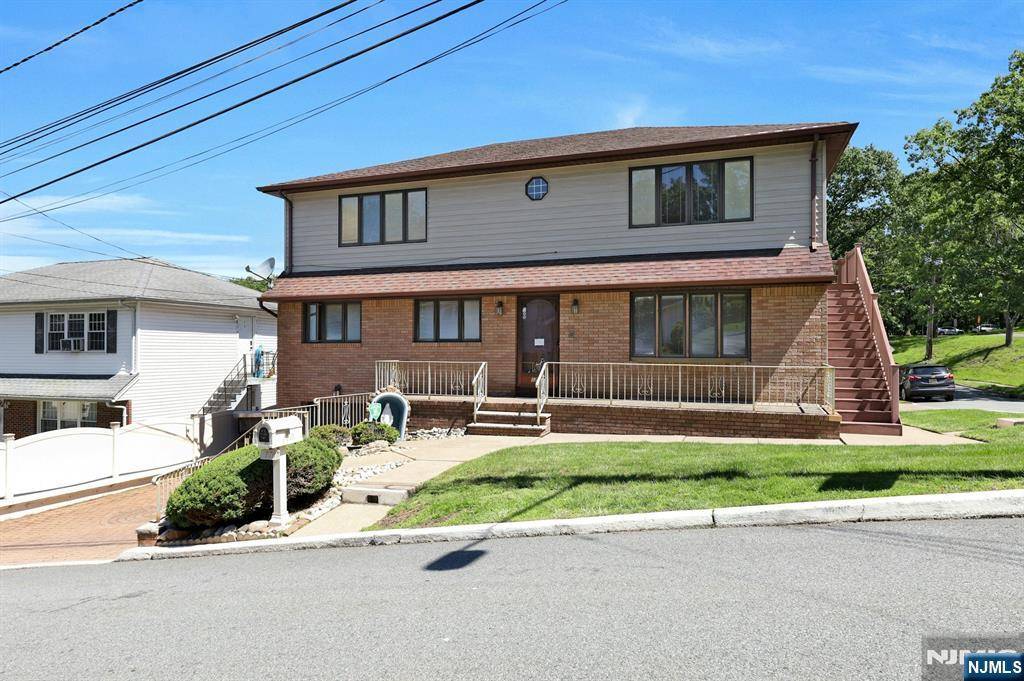 Woodland Park, NJ 07424,178 Haverhill AVE #2