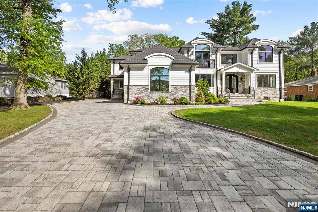 Paramus, NJ 07652,504 Kendrick ST