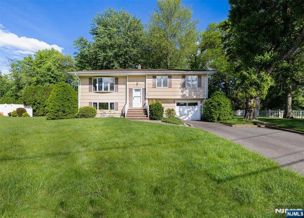 Fairfield, NJ 07004,30 Fox Hill RD