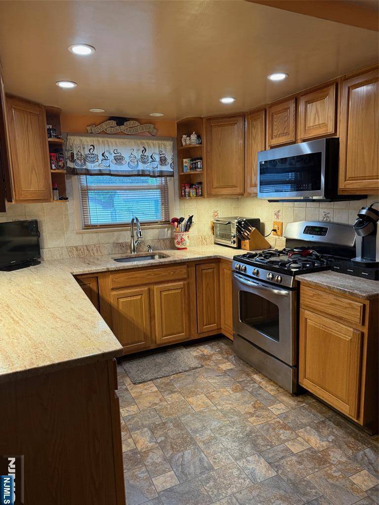 Wood Ridge, NJ 07075,431 Sussex RD