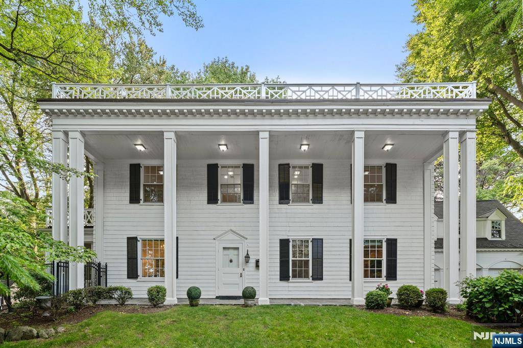 Tenafly, NJ 07670,6 Marcotte LN