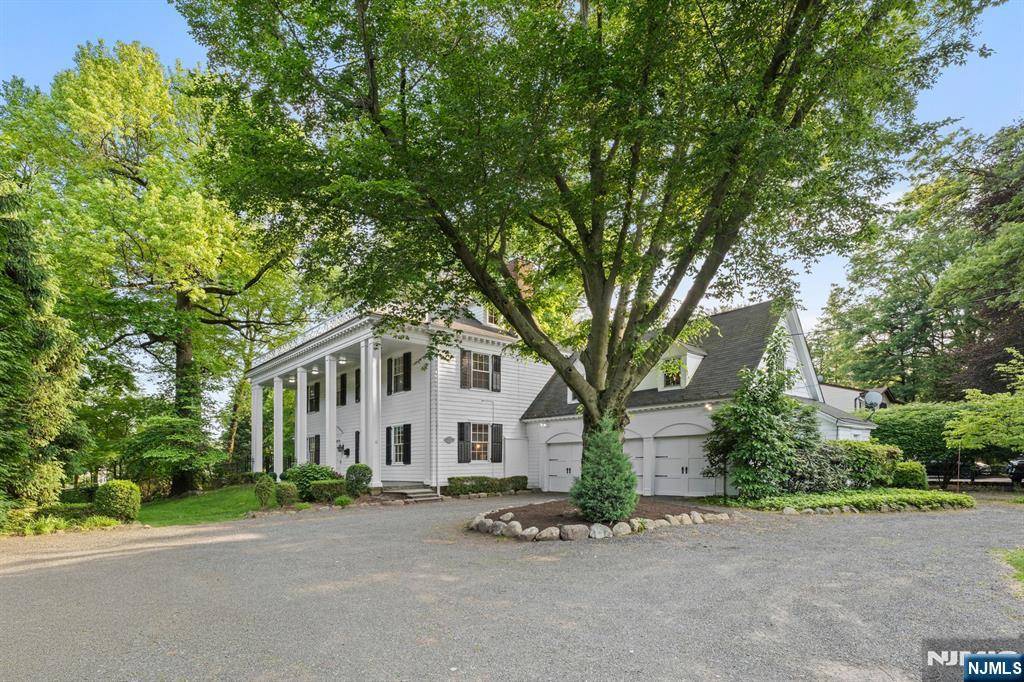 Tenafly, NJ 07670,6 Marcotte LN
