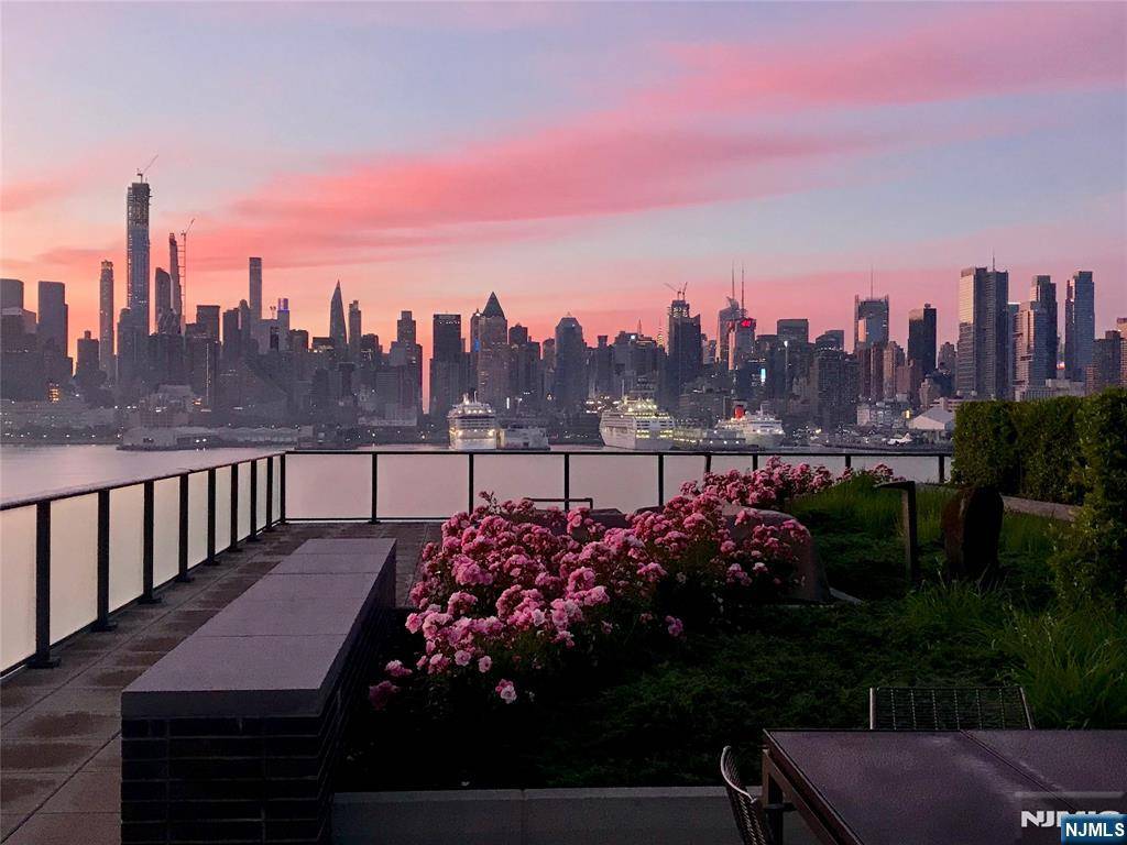 Weehawken, NJ 07086,1200 Avenue Port Imp #705