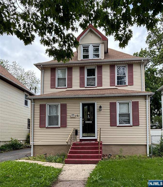 Ridgefield Park, NJ 07660,48 Elm ST
