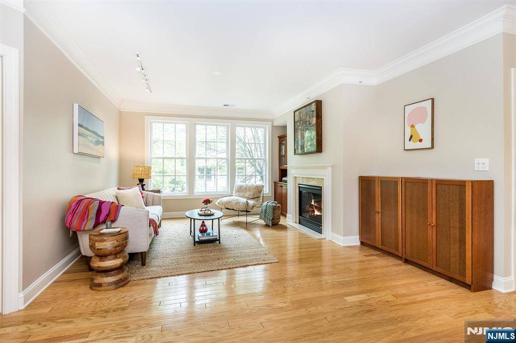 Cedar Grove, NJ 07009,308 Holly LN #32