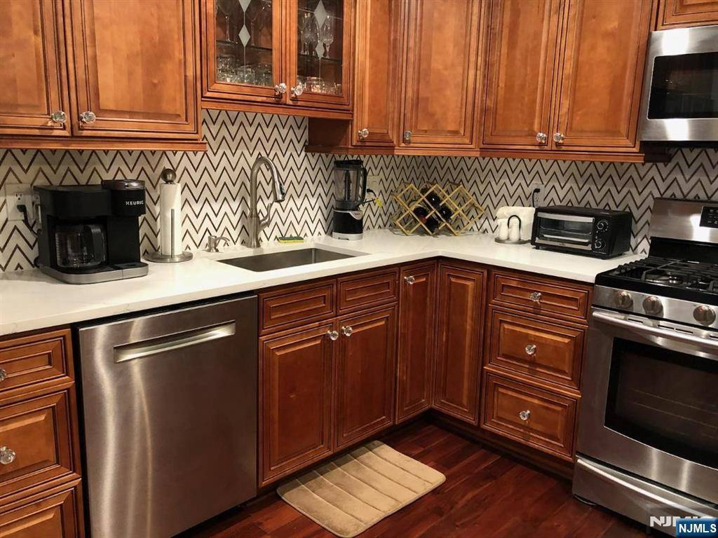 Mahwah, NJ 07430,468 Mahogany CT