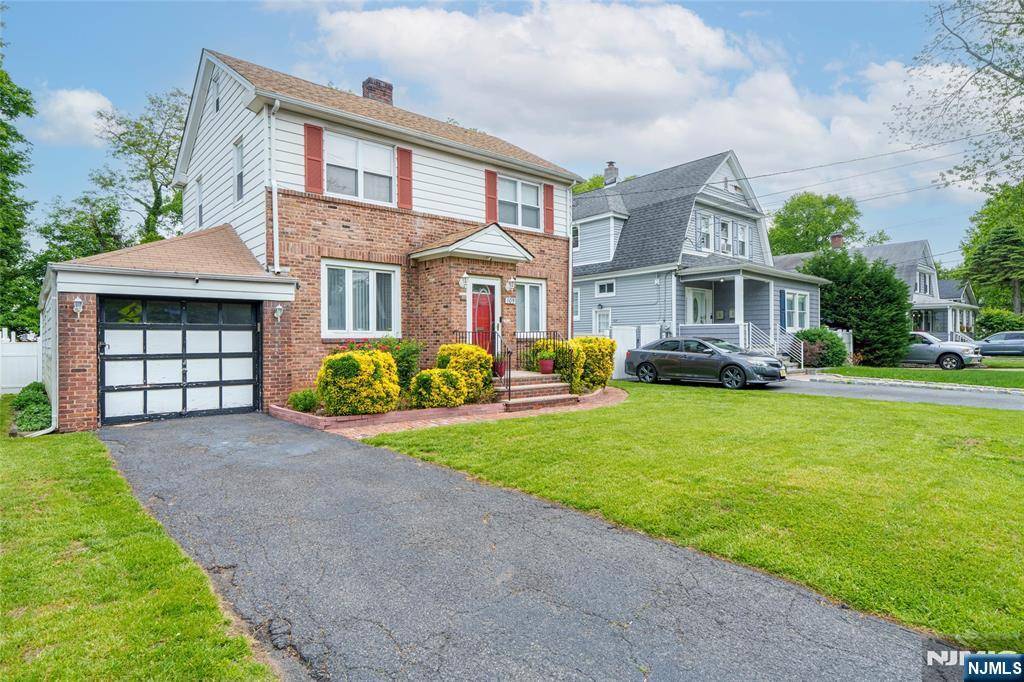Teaneck, NJ 07666,109 Bogert ST