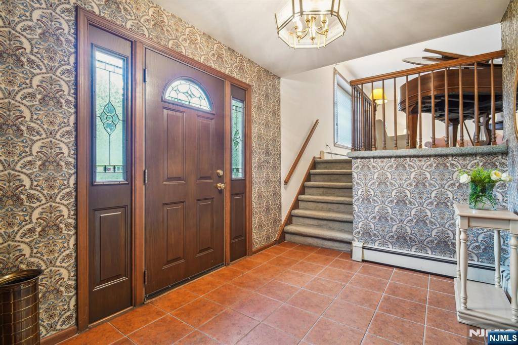 River Vale, NJ 07675,526 Cleveland AVE